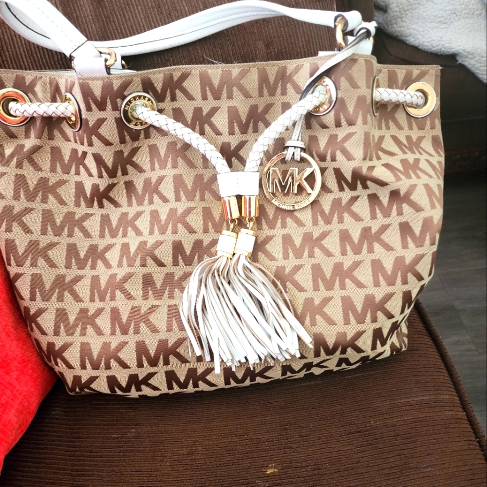 Michael Khors Bag